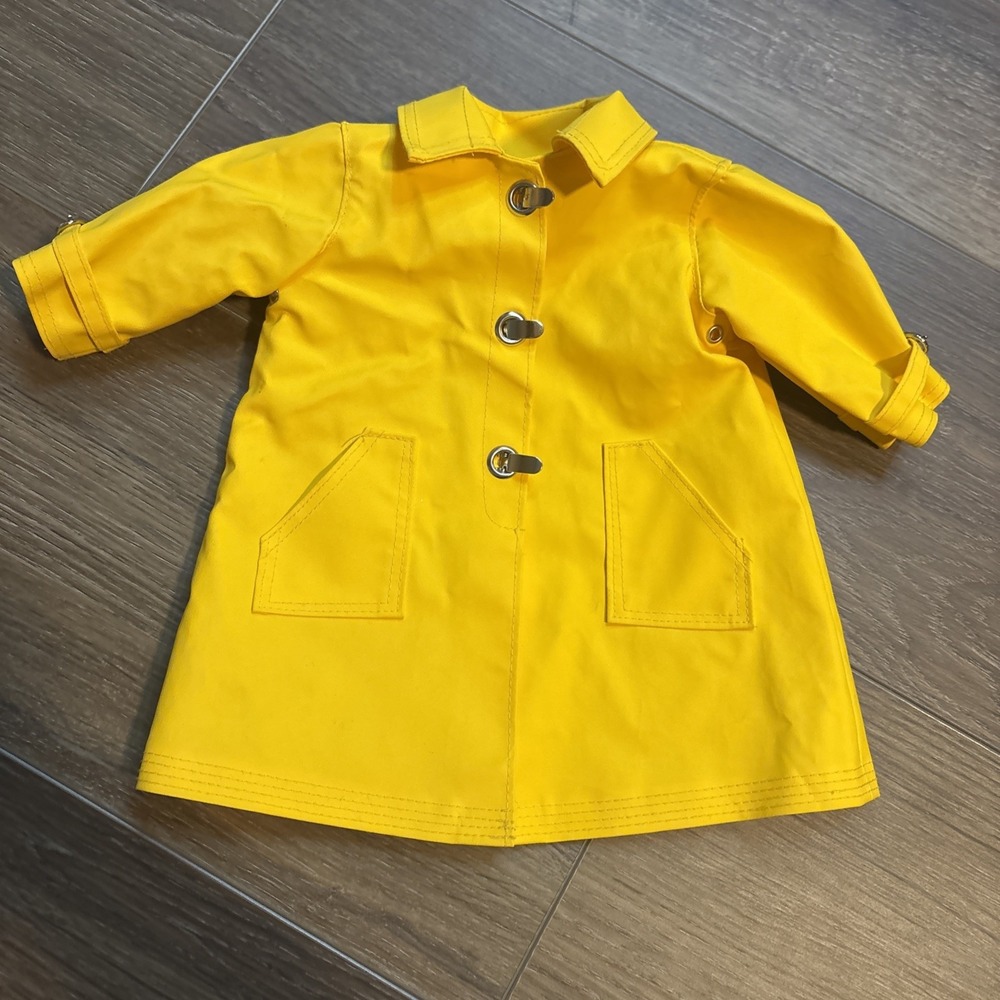 1991 AMERICAN GIRL PLEASANT COMPANY MOLLY RAINCOAT Original Yellow